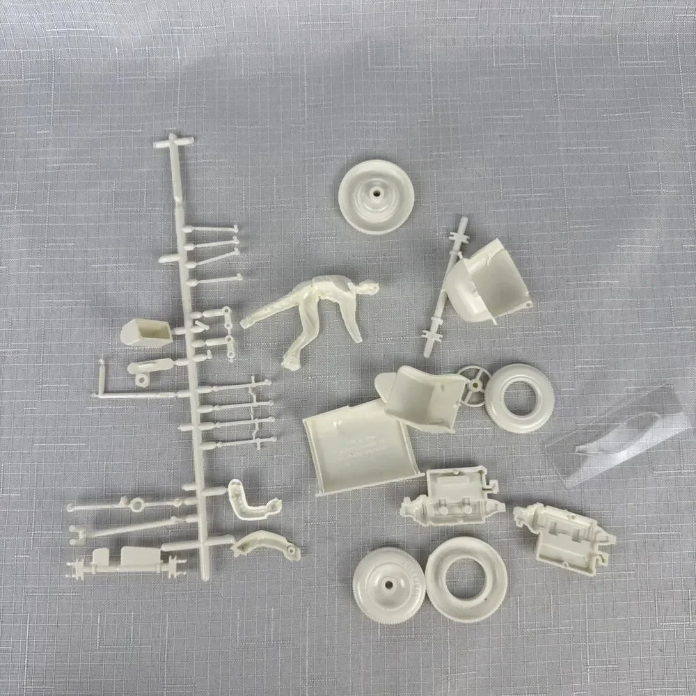 Monogram 1:24 Indy 500 Kurtis-Kraft Racer #6715